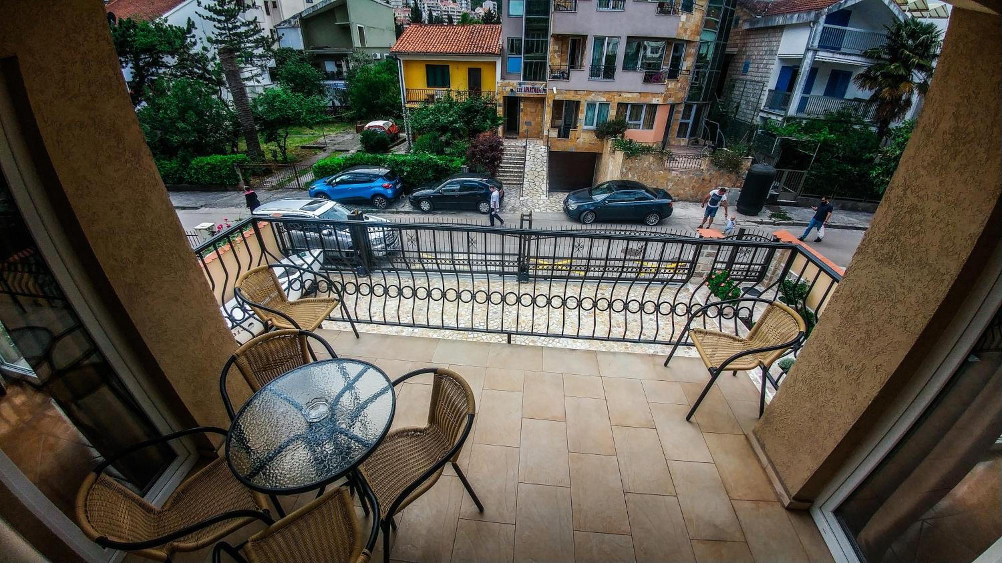 בודווה Villa Franeta Apartments חדר תמונה