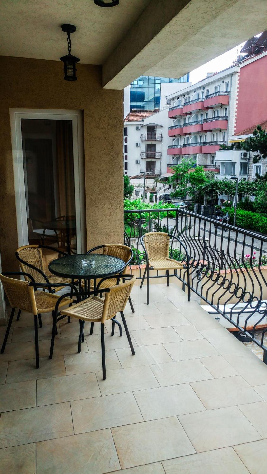 בודווה Villa Franeta Apartments חדר תמונה